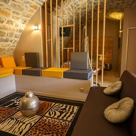 Lesoleilo Suite Chateau Ou Baume 4*