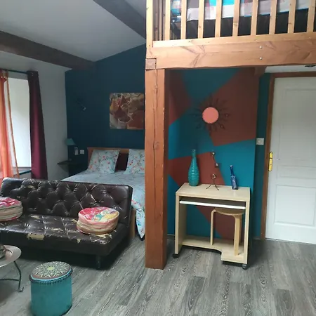 Lesoleilo Hors Petit Dejeuner 4* 莫斯特约勒斯