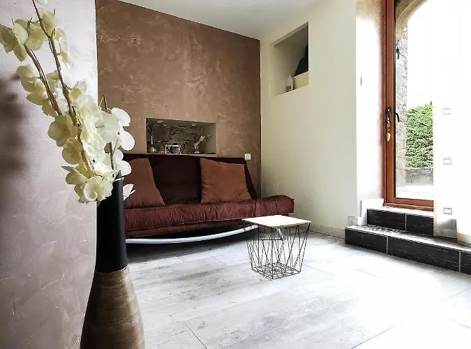 Lesoleilo Mostuéjouls