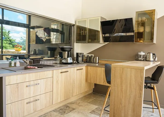 Lesoleilo Pensión 4*